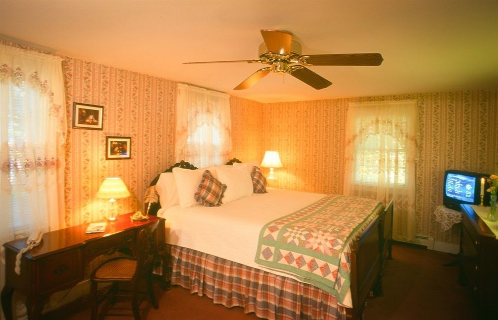 Palmer House Inn ฟัลเมาท์ ภายนอก รูปภาพ