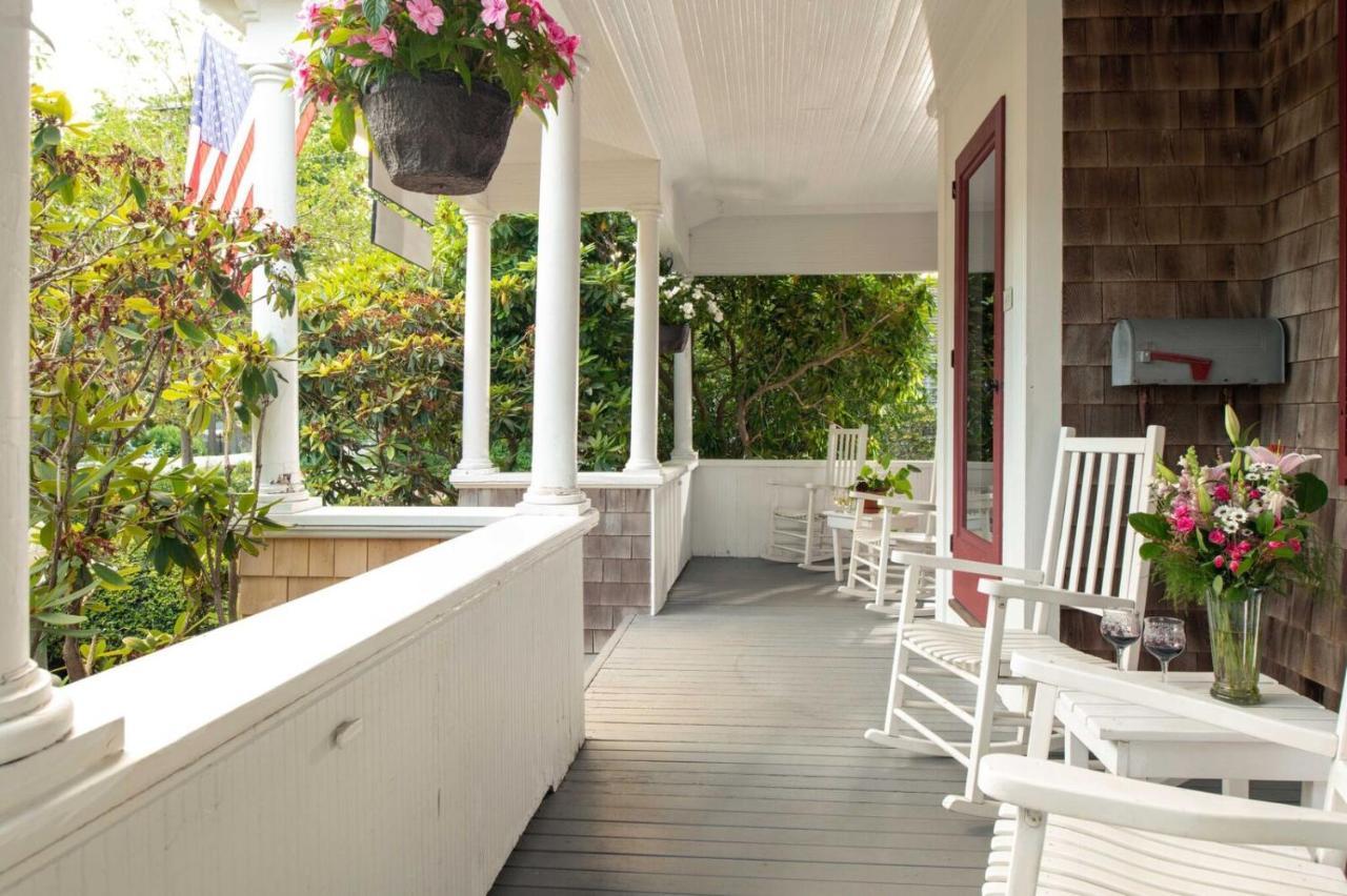 Palmer House Inn ฟัลเมาท์ ภายนอก รูปภาพ
