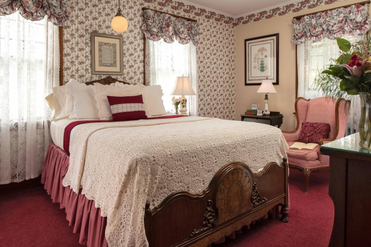 Palmer House Inn ฟัลเมาท์ ห้อง รูปภาพ
