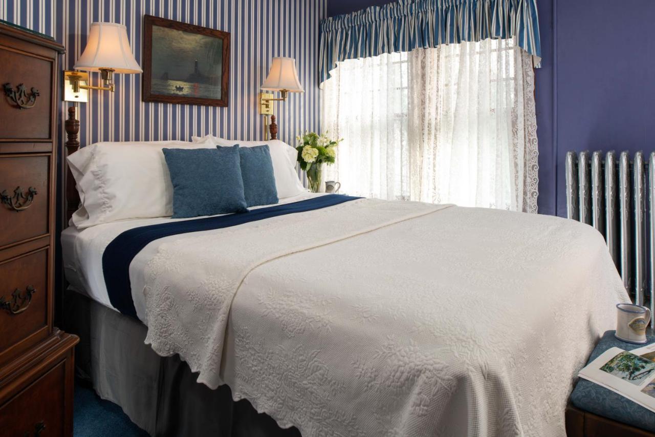 Palmer House Inn ฟัลเมาท์ ภายนอก รูปภาพ