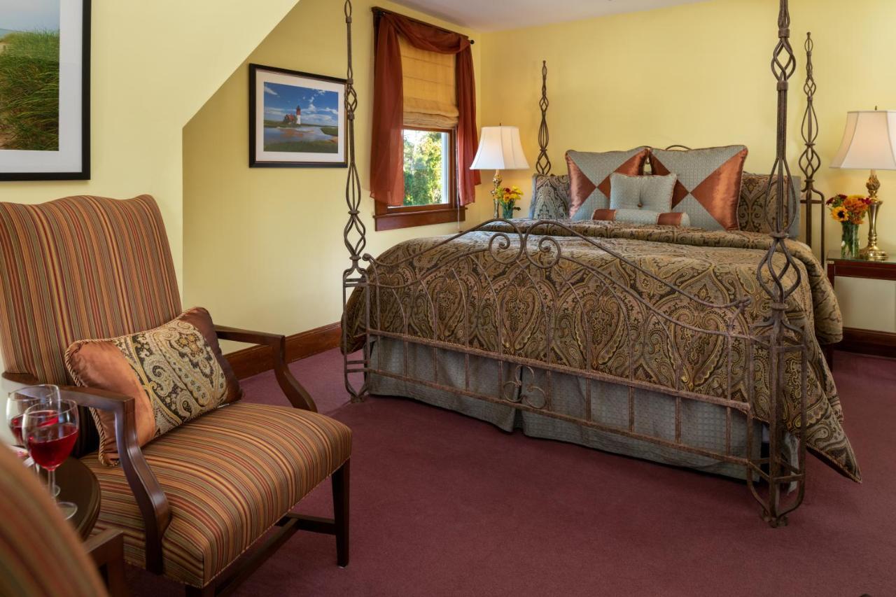 Palmer House Inn ฟัลเมาท์ ภายนอก รูปภาพ